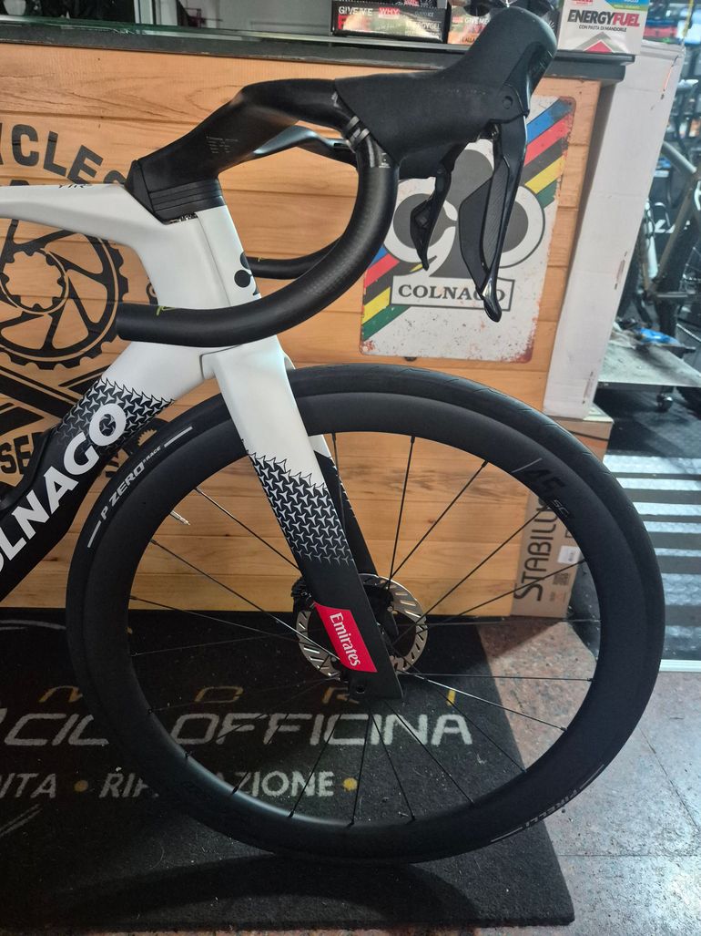 Used Colnago Y1rs 2025 Road & Gravel — image 8 of 13