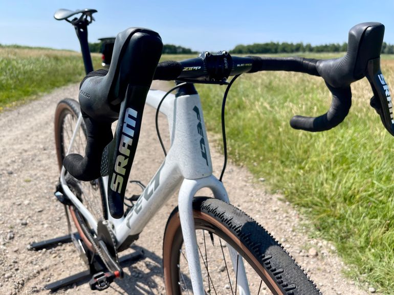 Used Felt Breed Advanced, SRAM Red XPLR Pro Edition 2023 Road & Gravel, White — image 4 of 33