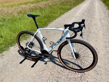 Used Felt Breed Advanced, SRAM Red XPLR Pro Edition 2023 Road & Gravel, White — image 3 of 33
