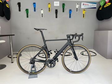 Brugt Canyon Aeroad CF SLX 9.0 Di2 2019 2019 Road & Gravel — billede 2 af 10