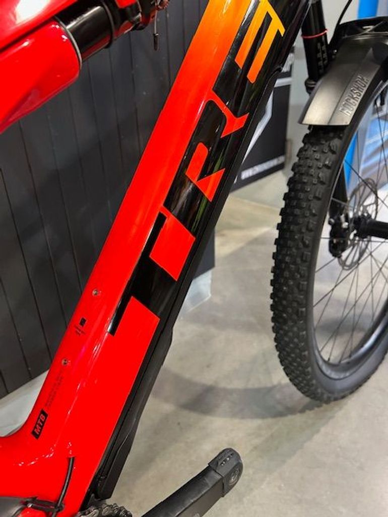 Used Trek E-Caliber 9.8 GX Gen 2 2022 2022 Mountainbike — image 5 of 9