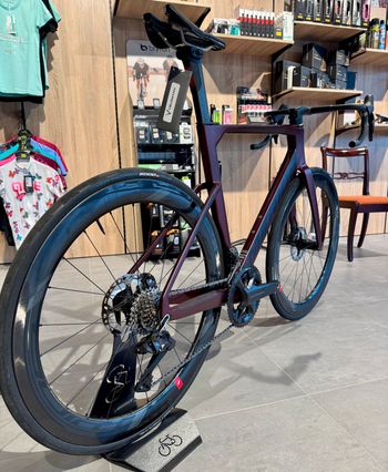 Used Merida Reacto Shimano Ultegra Di2 (12 Speed) 2023 Road & Gravel, Red — image 5 of 7