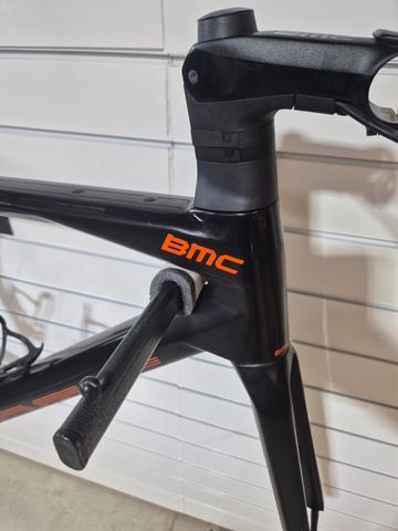 Used BMC Roadmachine 01 FOUR 2021 Frameset Frameset 2021 Road & Gravel, Black — image 6 of 7