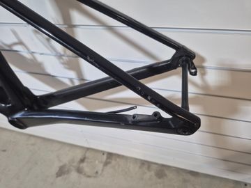 Used BMC Roadmachine 01 FOUR 2021 Frameset Frameset 2021 Road & Gravel, Black — image 3 of 7