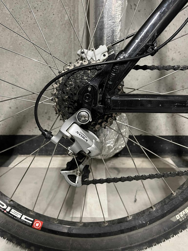 Dartmoor Hornet 26 2016 2016 Mountainbike usato, Nero — immagine 7 di 18