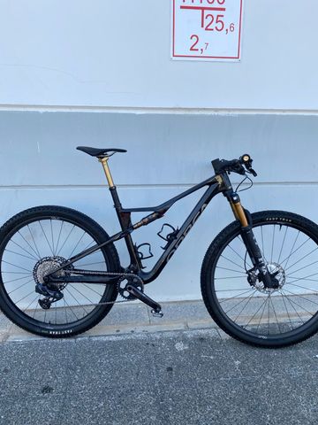 Used Orbea OIZ M-PRO 2024 2024 Mountainbike, Black, 29 — image 1 of 11