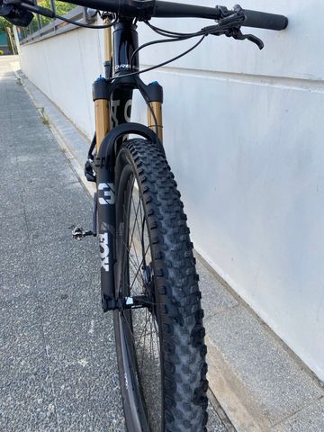 Used Orbea OIZ M-PRO 2024 2024 Mountainbike, Black, 29 — image 8 of 11