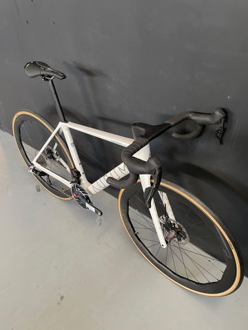 Used Aurum Magma V2 2025 Road & Gravel, White — image 3 of 7