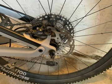 Used Canyon Neuron CF 9 2021 2021 Mountainbike, Light Gray — image 8 of 9