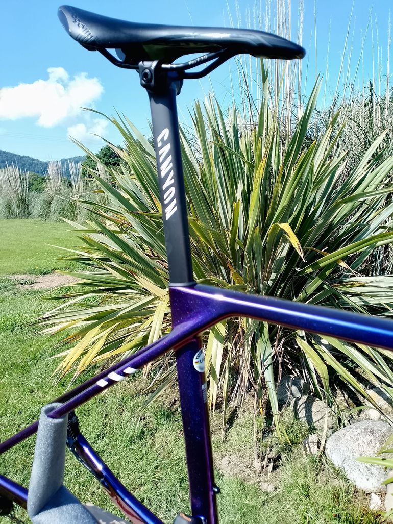 Used Canyon Ultimate Shimano Dura Ace Di2 2025 Road & Gravel, Purple — image 7 of 9