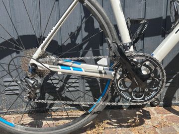 Käytetty Trek Madone 2.1 H2 Compact 2014 2014 Road & Gravel — kuva 3 / 6