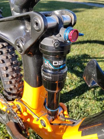 Used Trek Fuel EX 5 Gen 5 2023 2023 Mountainbike, Orange, 27.5, 29 — image 4 of 7
