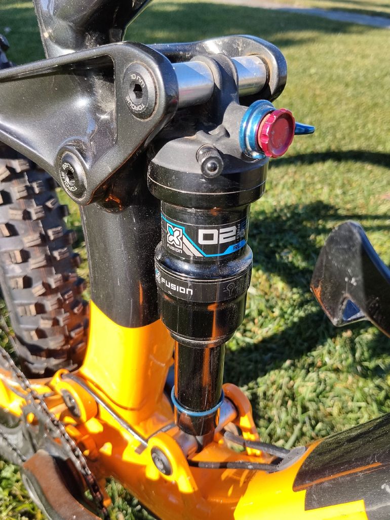 Used Trek Fuel EX 5 Gen 5 2023 2023 Mountainbike, Orange, 27.5, 29 — image 4 of 7