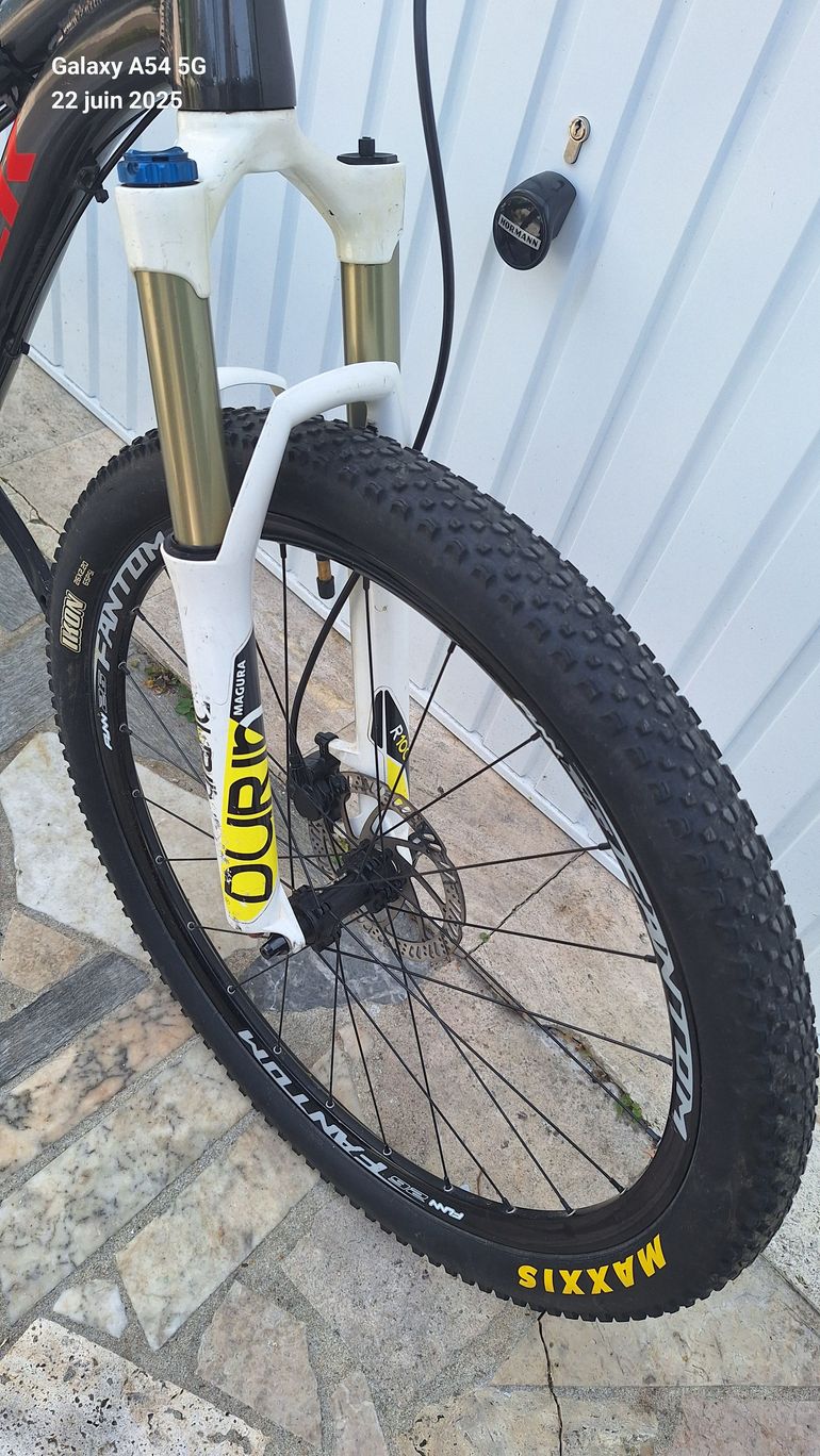 Used Trek Superfly SRAM NX 2017 Mountainbike, Black — image 11 of 18
