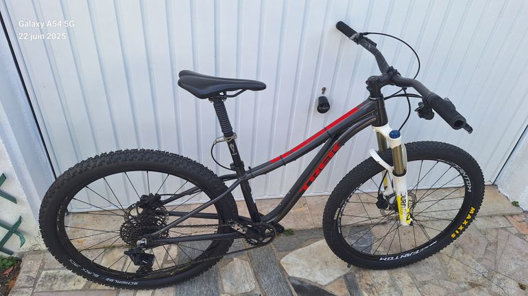 Used Trek Superfly SRAM NX 2017 Mountainbike, Black — image 1 of 18