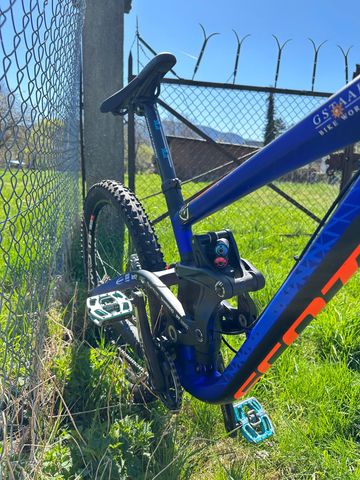 Gebrauchtes Scott Gambler Shimano Saint 2019 Mountainbike, Violett — Bild 4 von 15