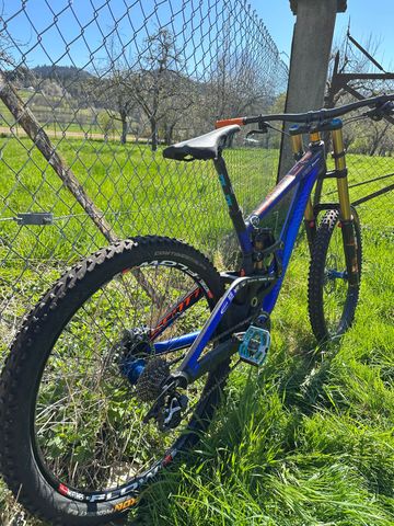 Gebrauchtes Scott Gambler Shimano Saint 2019 Mountainbike, Violett — Bild 7 von 15