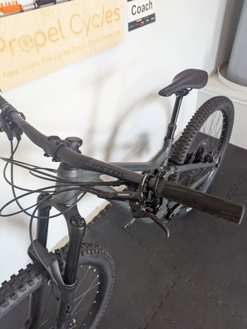 Used Scott Genius 950 2022 2022 Mountainbike, Light Gray, 29 — image 5 of 10
