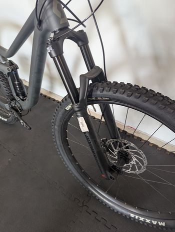 Used Scott Genius 950 2022 2022 Mountainbike, Light Gray, 29 — image 4 of 10