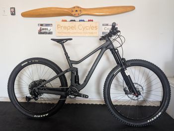 Used Scott Genius 950 2022 2022 Mountainbike, Light Gray, 29 — image 1 of 10