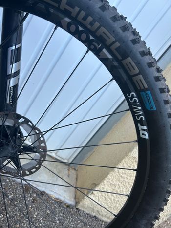 Used Orbea Oiz Shimano Deore XT 2023 Mountainbike, Black — image 9 of 11