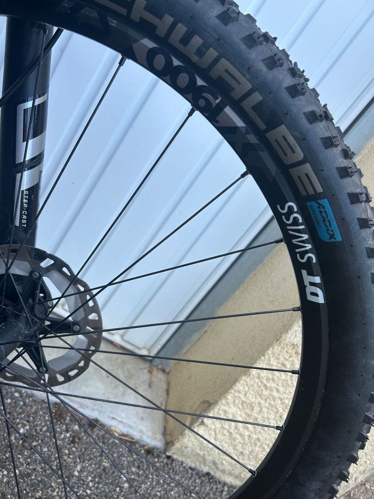 Used Orbea Oiz Shimano Deore XT 2023 Mountainbike, Black — image 9 of 11
