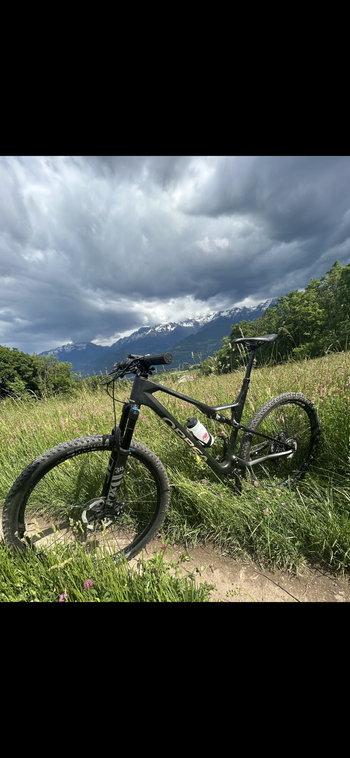 Used Orbea Oiz Shimano Deore XT 2023 Mountainbike, Black — image 2 of 11