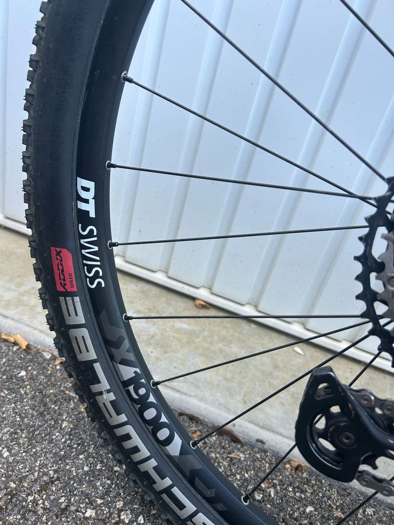 Used Orbea Oiz Shimano Deore XT 2023 Mountainbike, Black — image 8 of 11