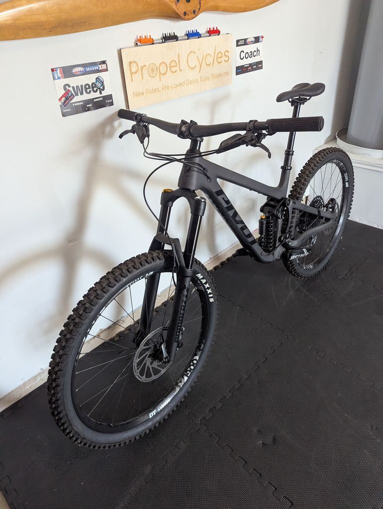 Used Pivot Mach 6 SRAM GX Eagle 2022 Mountainbike, Black — image 7 of 11