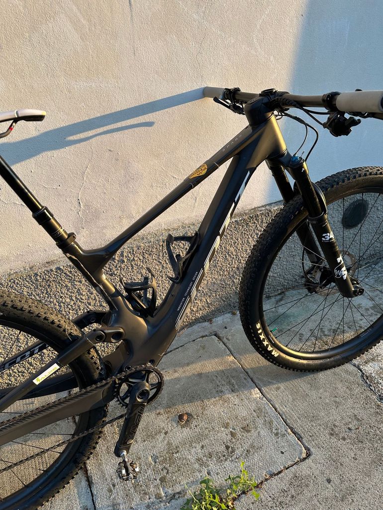 Used Scott Spark RC Team 2024 2024 Mountainbike, Black, 29 — image 4 of 4