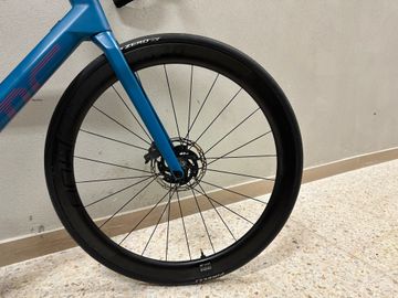 Used BMC Roadmachine 01 THREE 2020 2020 Road & Gravel, Blue — image 5 of 6