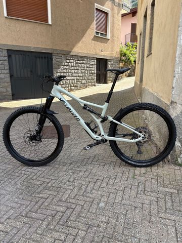 Used Specialized Stumpjumper Comp 2022 2022 Mountainbike, White, 29 — image 2 of 12