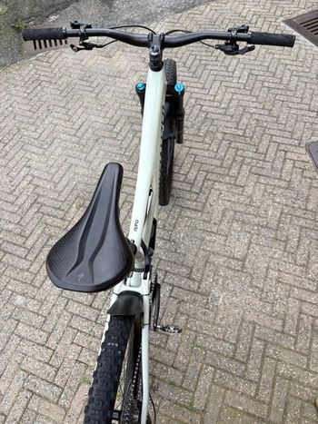 Używany Specialized Stumpjumper Comp 2022 2022 Mountainbike — zdjęcie 5 z 12
