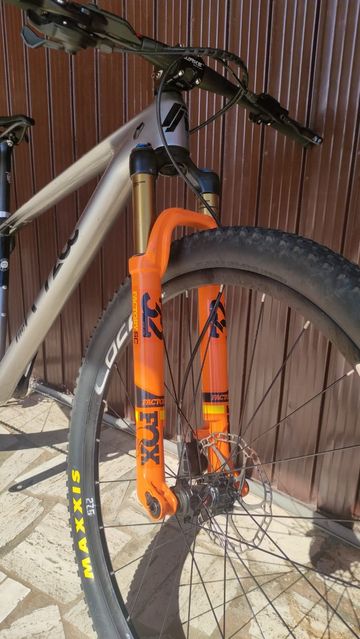 NO-LOGO R-race 2019 MTB usato