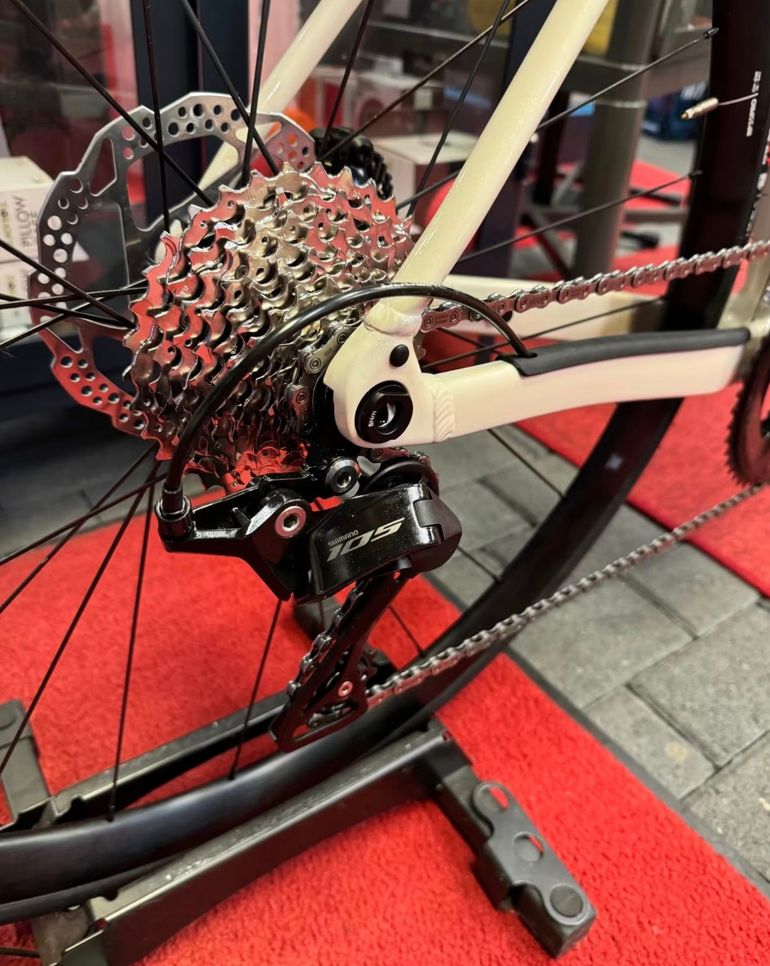 Used Orbea AVANT H30 2025 Road & Gravel, White — image 2 of 6