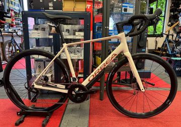 Used Orbea AVANT H30 2025 Road & Gravel, White — image 1 of 6