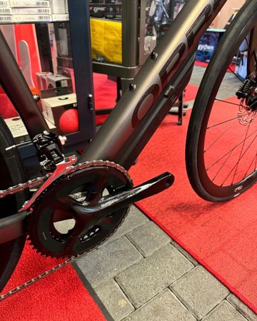 Orbea AVANT H30 2025 Road & Gravel usato, Grigio chiaro — immagine 3 di 5
