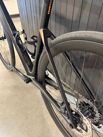 Used BMC Roadmachine 01 2023 Road & Gravel, Black — image 14 of 14