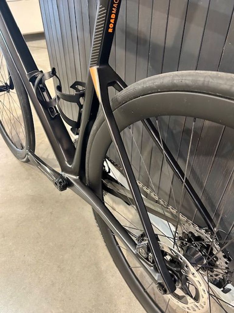 Used BMC Roadmachine 01 2023 Road & Gravel, Black — image 14 of 14