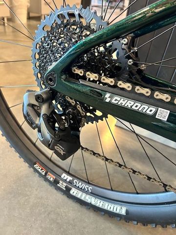 Used BMC Fourstroke 01 LT | ONE 2022 2022 Mountainbike, Green, 29 — image 4 of 16