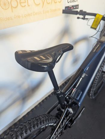 Used Rocky Mountain Instinct Powerplay Alloy 30 2022 2022 Mountainbike, Black, 29 — image 9 of 10