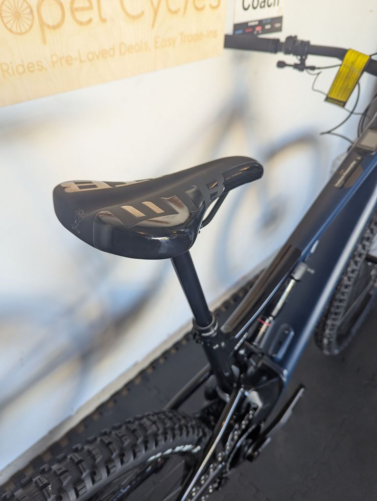 Used Rocky Mountain Instinct Powerplay Alloy 30 2022 2022 Mountainbike, Black, 29 — image 9 of 10