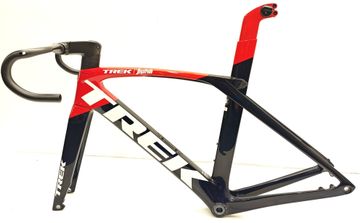Used Trek Madone SLR 9 2021 Frameset 2021 Road & Gravel, Red — image 2 of 11