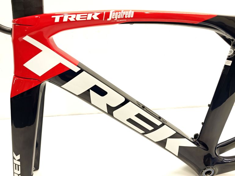 Used Trek Madone SLR 9 2021 Frameset 2021 Road & Gravel, Red — image 6 of 11