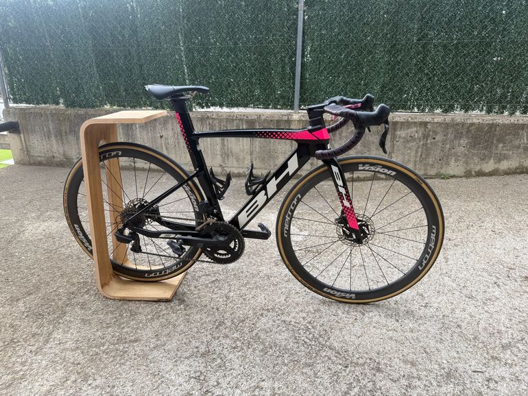 Used BH AEROLIGHT 6.5 2023 Road & Gravel, Black — image 1 of 4