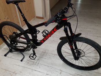 Used Trek Remedy 9.9 Race Shop Limited 2017 2017 Mountainbike, Black, 27.5 (650B) — image 4 of 9