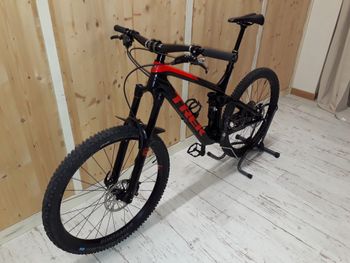 Used Trek Remedy 9.9 Race Shop Limited 2017 2017 Mountainbike, Black, 27.5 (650B) — image 3 of 9