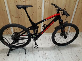 Used Trek Remedy 9.9 Race Shop Limited 2017 2017 Mountainbike, Black, 27.5 (650B) — image 2 of 9