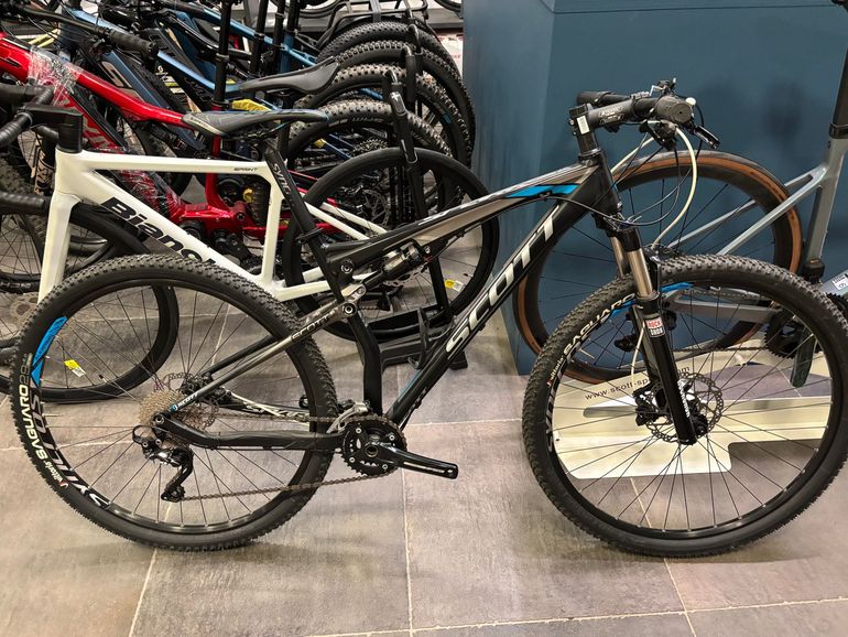 Scott Spark 940 Scott Full Suspendu Scott Genius Velo Scott Rouge