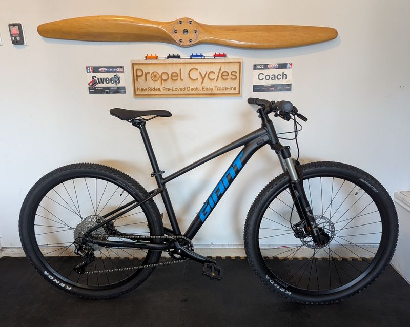 Used Giant Talon 1 2022 2022 MTB